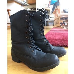 Combat boots